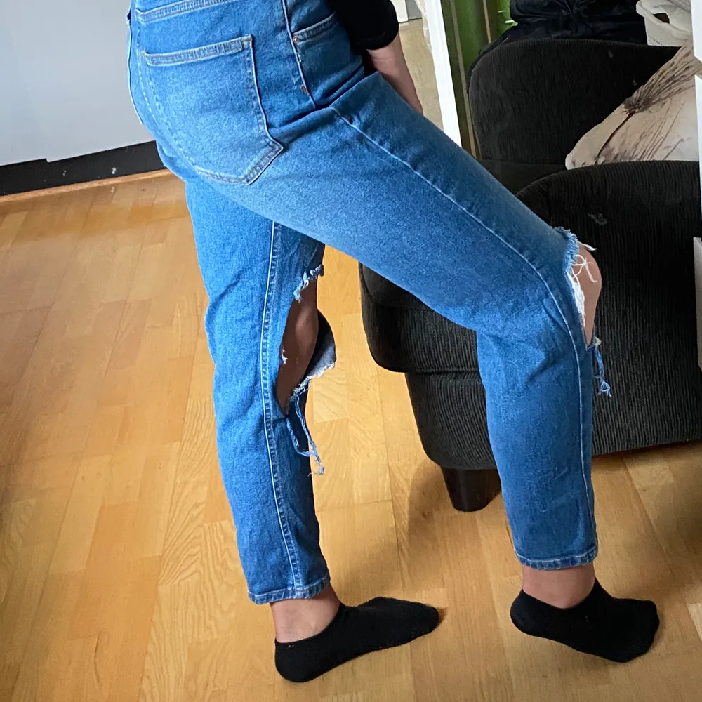 Dom är i ett stretch material . Jeans & Byxor.