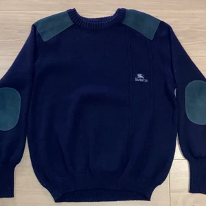 Vintage Burberrys - En riktigt fin vintage Burberrys tröja. Grymmt skick för sin ålder, inga fläckar eller hål.