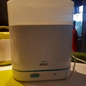 Sterilisering maskin - Philips sterilisering maskin, fungerar felfritt. Lite missfärgad men inget som påverkar funktionen.