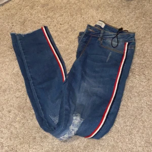 Jeans - Nya jeans med prislapp kvar