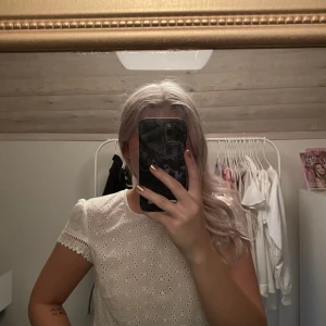 Top - Söt top från H&M, oanvänd endast testad. 