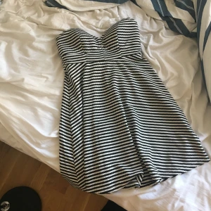  - Klänning köpt i Grekland använd 2 gånger.