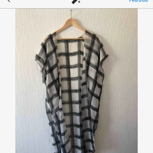  - Fint transparent plagg från hm