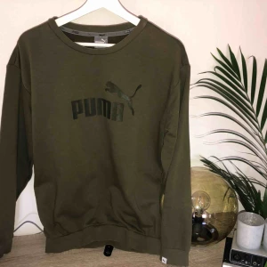  - Skön pumatröja sparsamt använd 