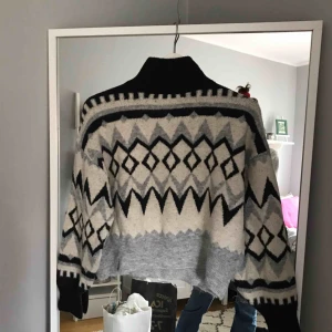  - Jättemysig tröja från hm! Skriv för fler bilder och info, köpare står för frakt!