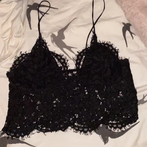 spelstopp!! - en jättesnygg spetstopp från nelly! aldrig använd då den var lite för stor för mig:)