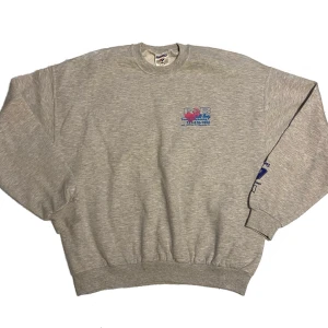 90’s vintage sweater - Vintage sweater! Bud från 350, säljer direkt för 500 + frakt