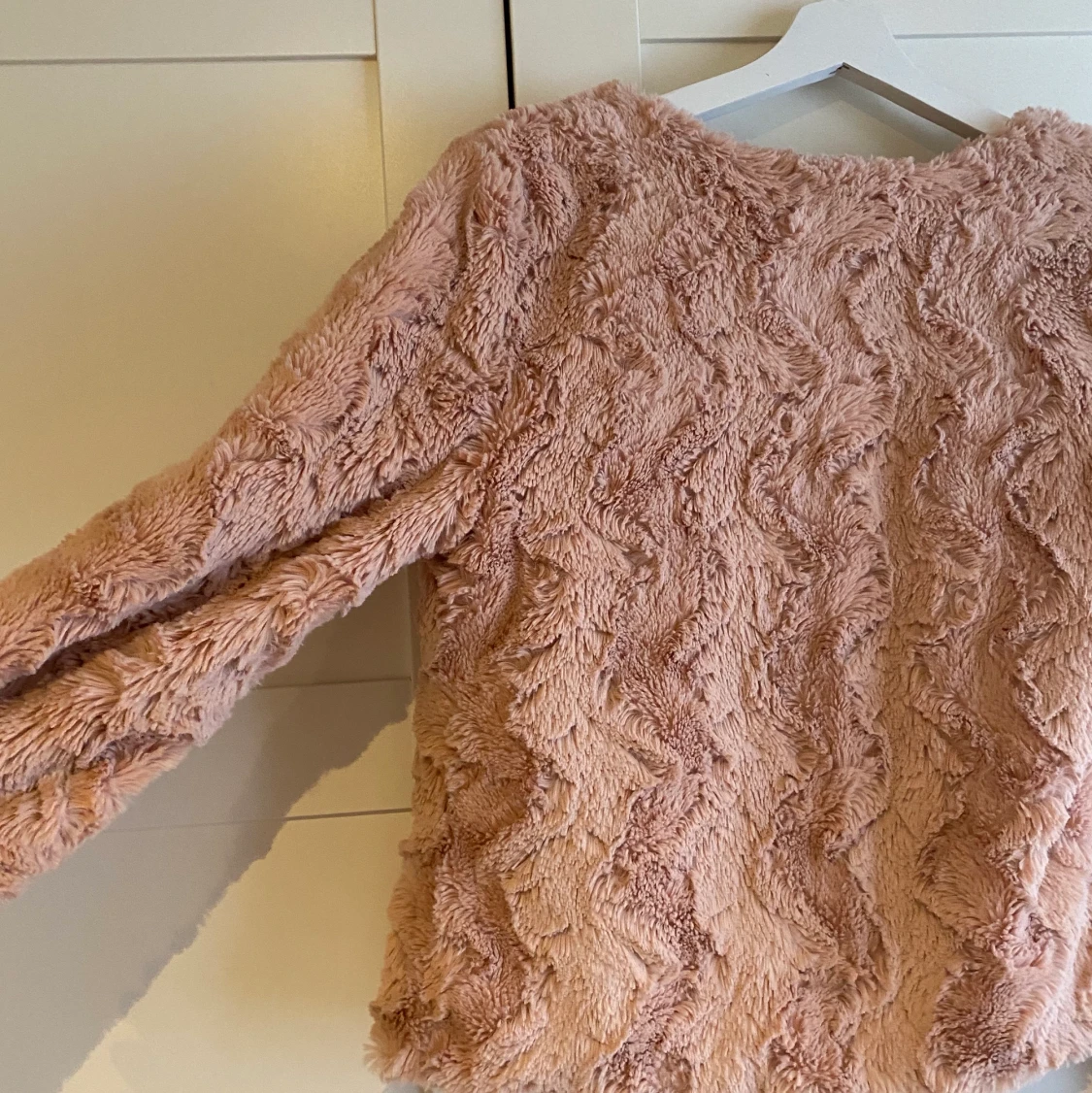 Korall/rosa jacka från Vero Moda  - 90