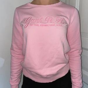 Gant tröja - Fin rosa Gant tröja i fint skick!!💕 Storlek XS! Normal i storlek! Köparen står för frakt. 👚