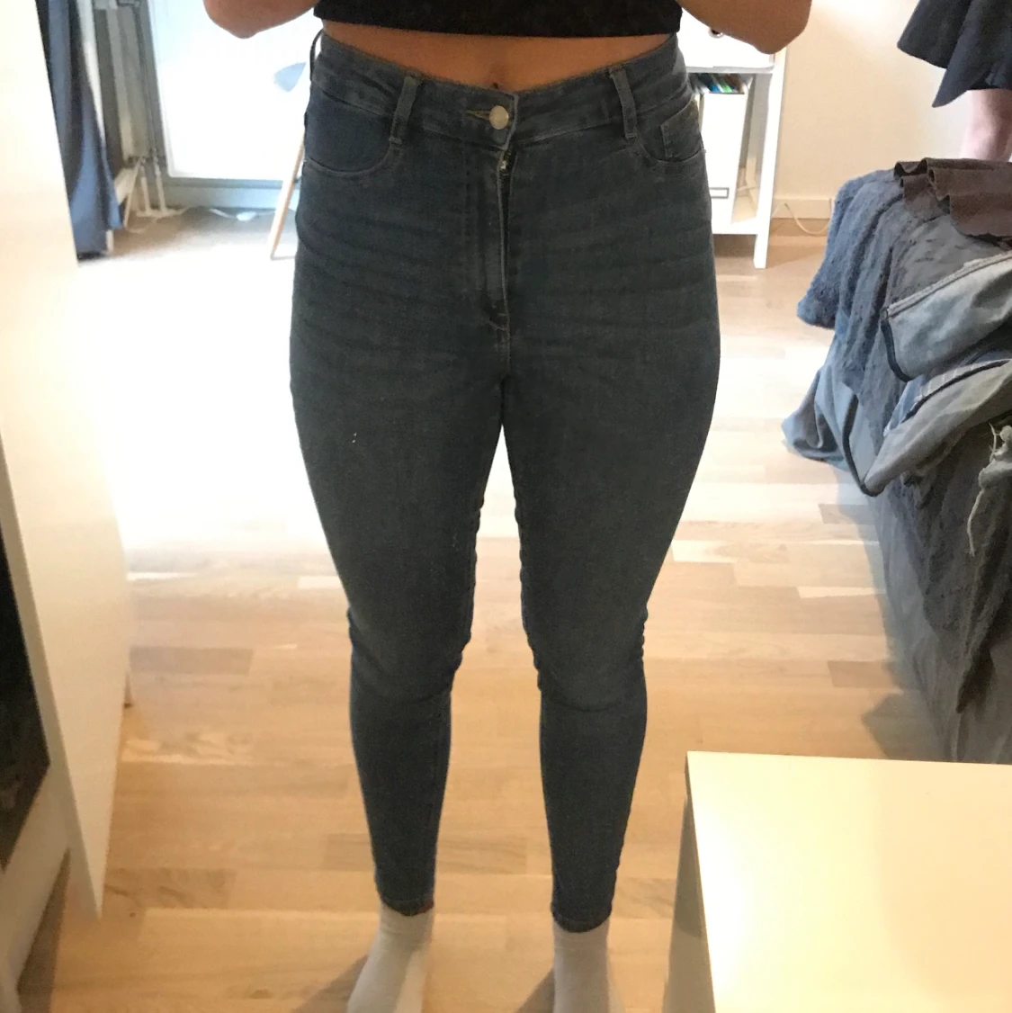Skinny jeans, första bilden är sålda  - 91