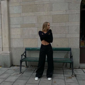 Alice Stenlöf A-DSGN Kostymbyxor strl xs - Nya, slutsålda kostymbyxor från Alice Stenlöfs märke A-DSGN. Tänkte skicka tillbaka dom då dom inte passade men eftersom dom är helt slutsålda tänkte jag kolla först om någon vill ha dom som inte fick tag på ett par. Skickas eller möts upp i Göteborg. 