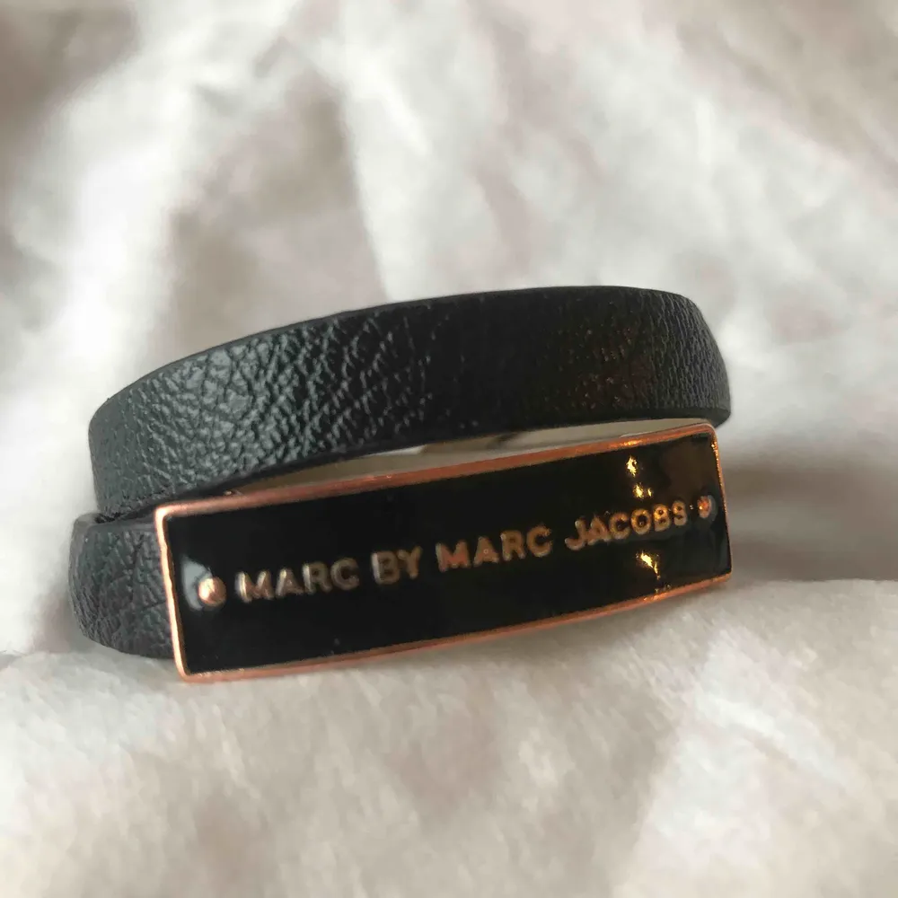 Marc Jacobs armband  Kan hämtas i gbg  Bara swish  . Accessoarer.