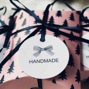  - WOW ÖVERRASKNINGS PAKET/ BJUDER PÅ ETT SNYGGT PAKET, (Hemligt innehåll EN ÖVERRASKNING!. ETUIET & SJÄlVKLART ÄVEN PÅ PORTOT            