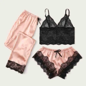  - Myskläder köpt på Shein, aldrig använda. Storlek M men jag använder vanligtvis S och den passar mig. Frakt tillkommer på 42kr.