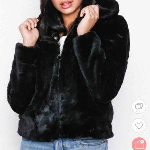  - Säljer denna snygga jacka från Only I storlek S. ALDRIG ANVÄND🥰 bara att kontakta för fler bilder 