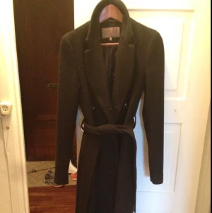  - Ullkappa från Mint & Berry. Använd en säsong, i väldigt fint skick!