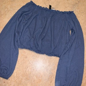 Blå crop top  - I bra skick
