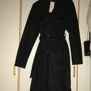 Kappa bohoo  - Lång kappa från bohoo aldrig använd då den är för stor