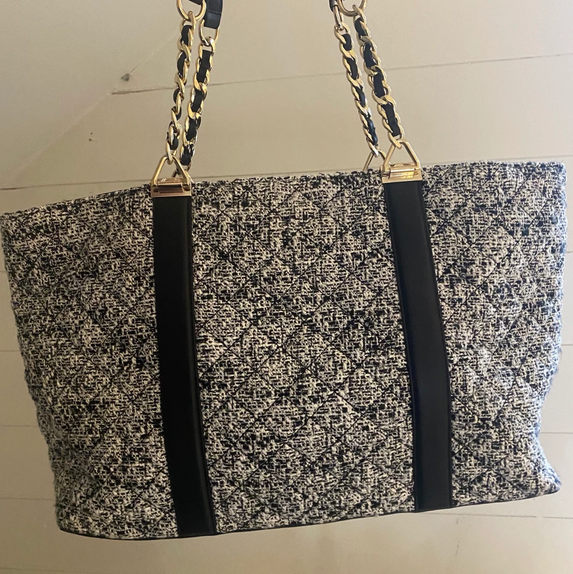 Karl Lagerfeld väska - 90