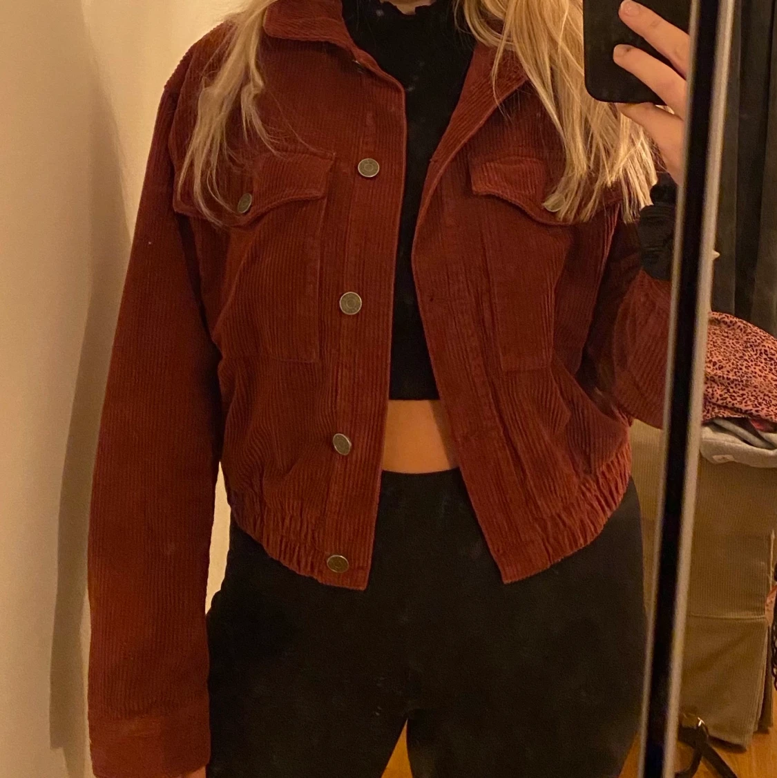 Vinröd manchesterjacka 