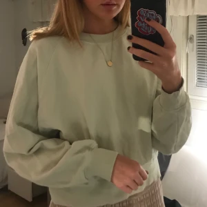 Weekday Mintgrön sweatshirt  - Mintgrön sweatshirt från weekday! kan skickas , köpare står för frakt 