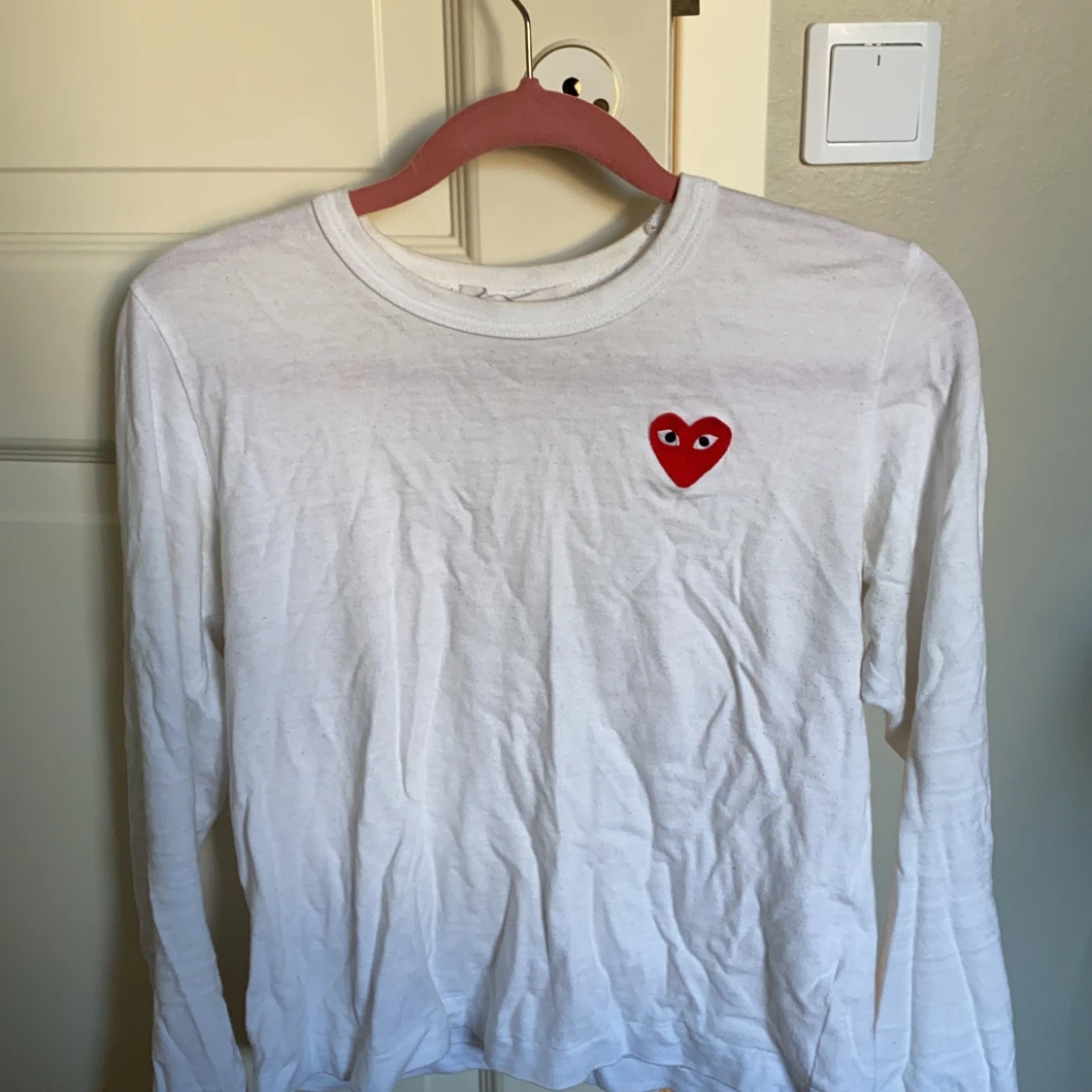 Comme des garcons vit tröja