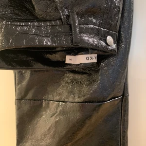 Lackbyxor från nakd! - Kan posta men frakten blir 50kr😊