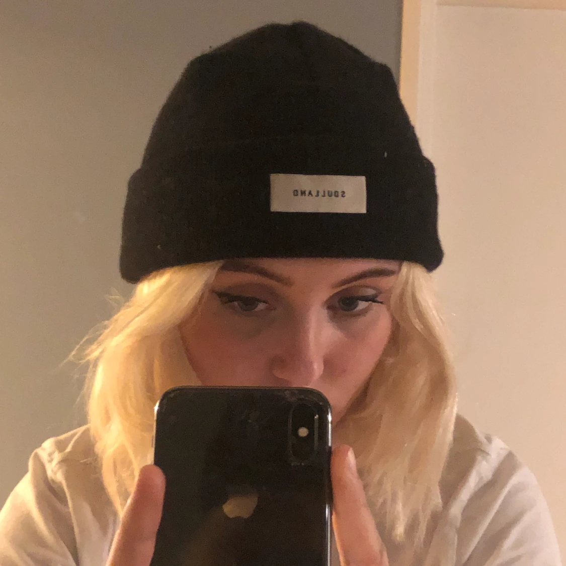 Soulland mössa svart