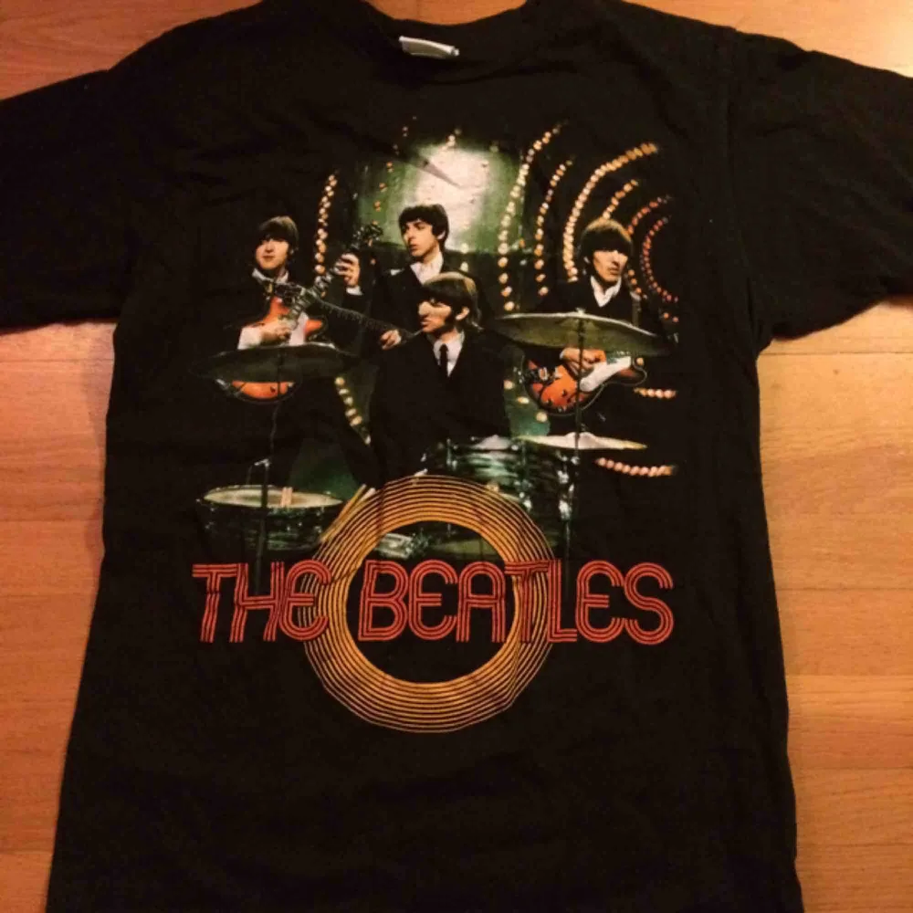 Beatles tshirt i fint skick. Stl M. Frakt: 42 kr. T-shirts.