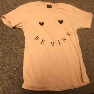  - Rosa t-shirt från Gina, storlek xs, använt den 3-4 gånger☺️