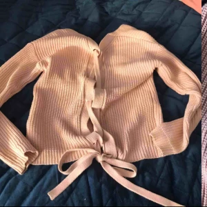  - Fin stickad tröja från new yorker, väldigt ny så bra skick! 