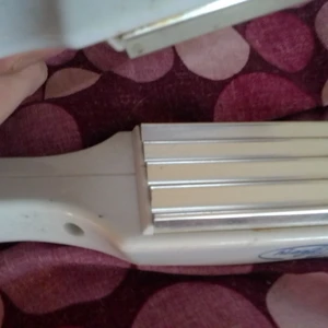 Vågtång - Gammaldags tång som gör håret vågit. Kan skicka flera bilder vid intresse. 150kr + frakt