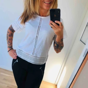  - Jättesöt och använd vid 1 tillfälle. Kan hämtas i vasastan/solna eller skickas med post emot att köparen betalar porto 