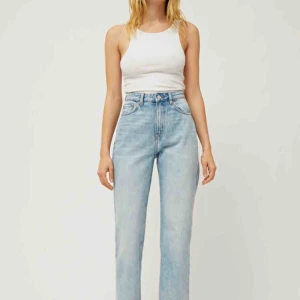  - Supersnygga jeans från weekday  i modellen voyage, tyvärr är de för små för mig!