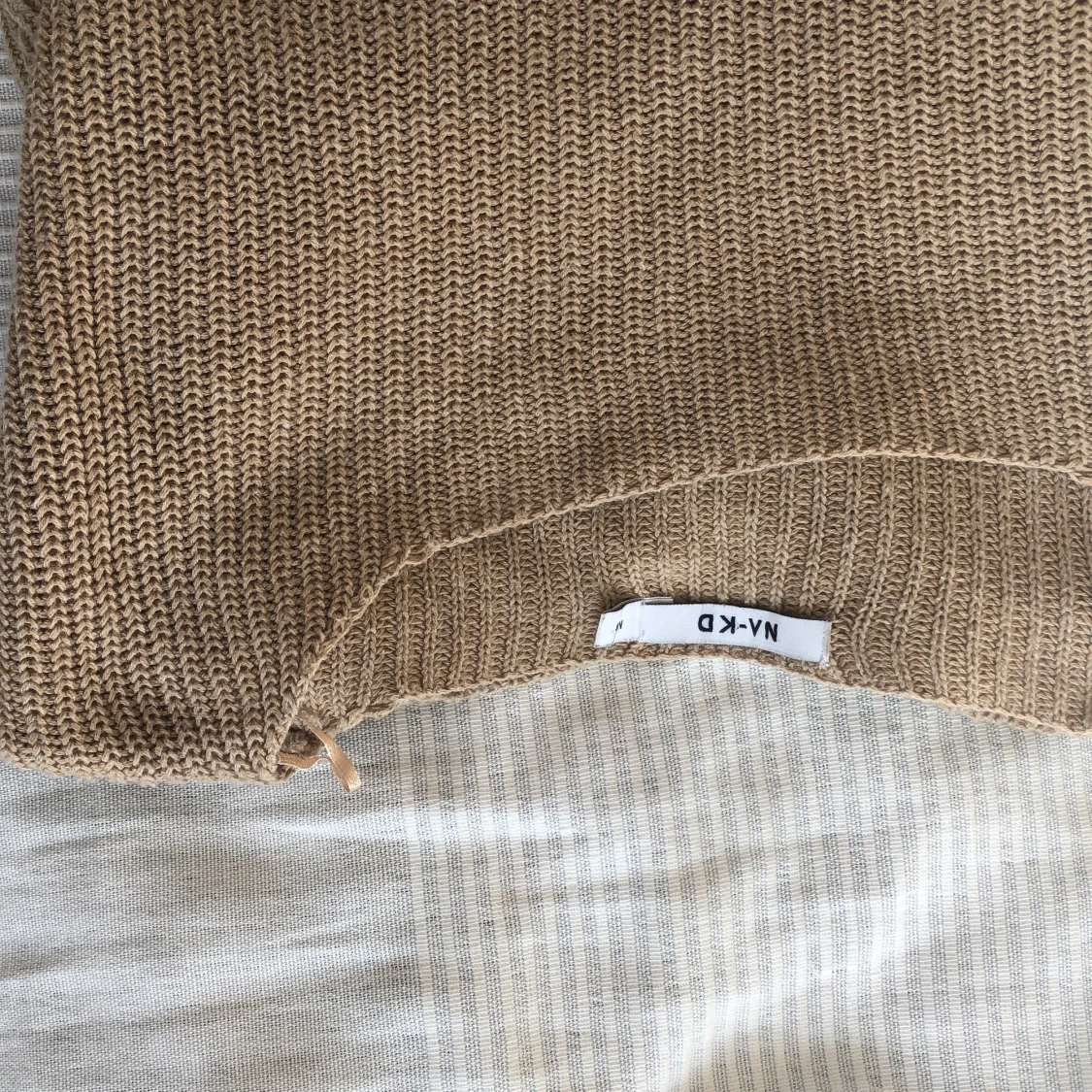 Nakd stickad tröja  - 90