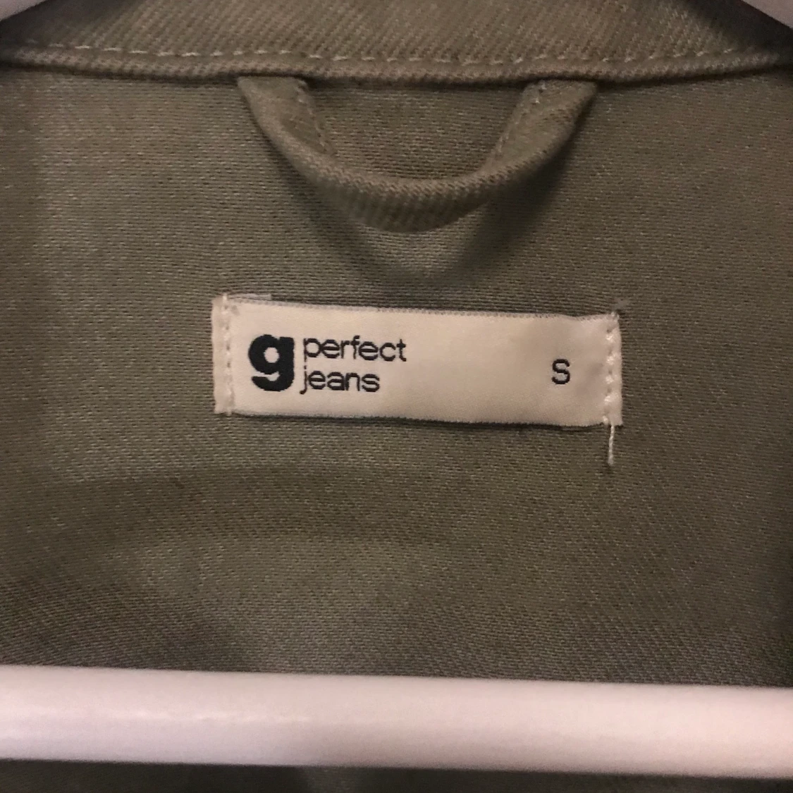 Grön jeansjacka från Gina tricot, Storkek s - 90