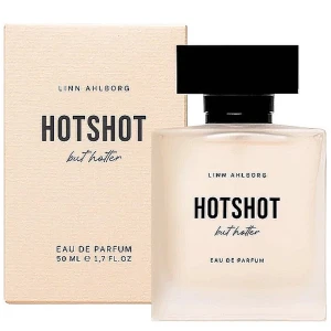 HOTSHOT but hotter - Säljer en endast testad parfym från Linns collab med Nordic Feel ”Hotshot but hotter”. Luktar jättegott men lite för söt för min personliga smak. Har även redan en annan parfym som luktar nästan exakt likadant så känns onödigt att ha två. Kartong medföljer 💓 