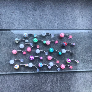 Navelpiecing REA - Sjukt coola navelpiecing smycken. Endast 8kr styck !! Köp hur många du vill