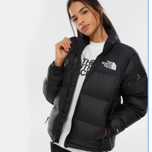 Söker - Söker denna i strl xs/ en liten s