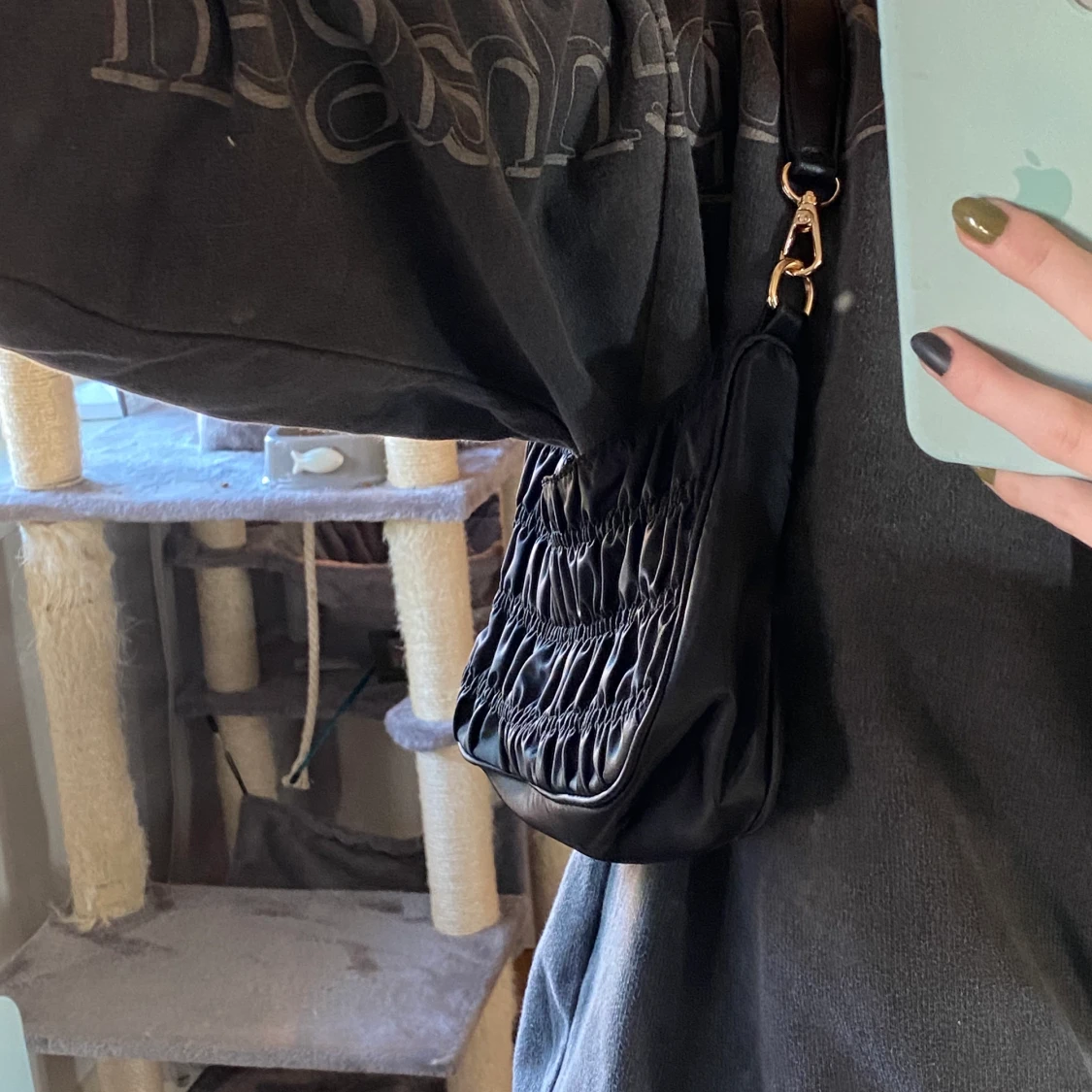 Svart rynkad väska - 91
