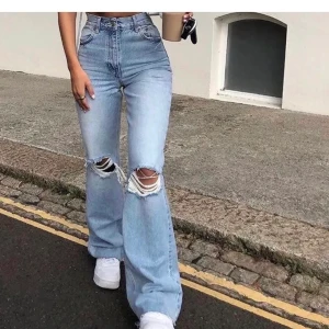 Jeans - Jeans som länge varit slutsålda på Zara. Väldigt fina och sitter perfekt på!