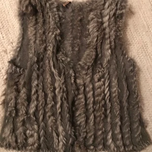 Pälsväst  - Mjuk fin pälsväst. XS. Jätte bra skick💜