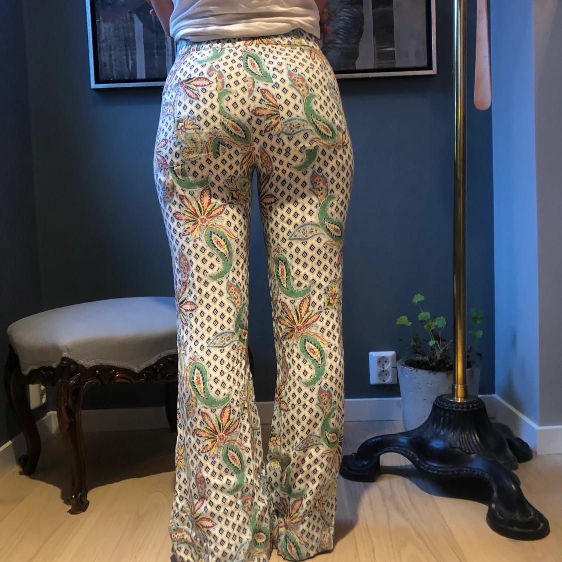 Färglad mönstrad flarebyxa! - 90