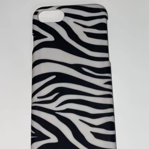 Skal iPhone 7/8 - Säljer min gamla skal p.g.a att jag har fått en ny mobil. Jag har inte använt. Helt ny. 