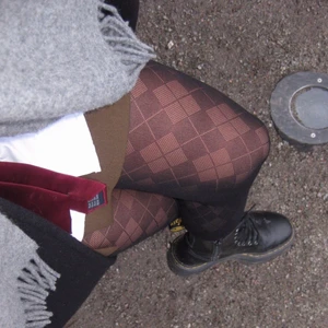 JolieUF - Hej! Vi är ett UF företag som säljer nylonstrumpbyxor i storlekarna XS/S och även M/L, denna fina design kan bli din för 151kr (inklusive frakt) 🥰 instagram: Jolie.uf