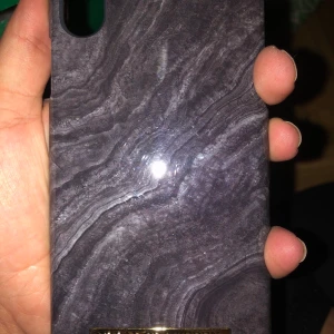 Gråmelerad iPhone 11 skal - Ideal of sweden skal till iPhone 11 aldrig använd.
