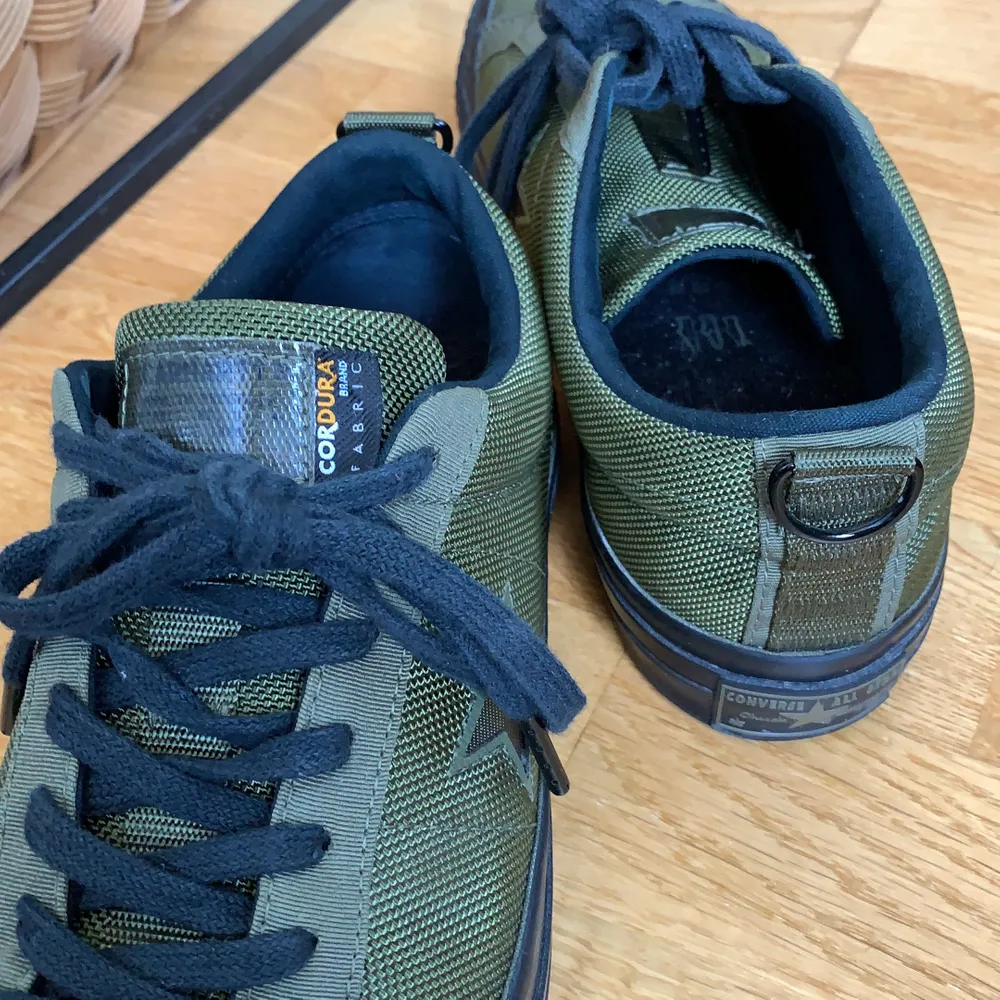 I’m selling a pair of One Star Carhartt WIP edition, size 41,5.  They are in really good condition, I’ve only worn them a few times as they are a bit too small for me.. Skor.