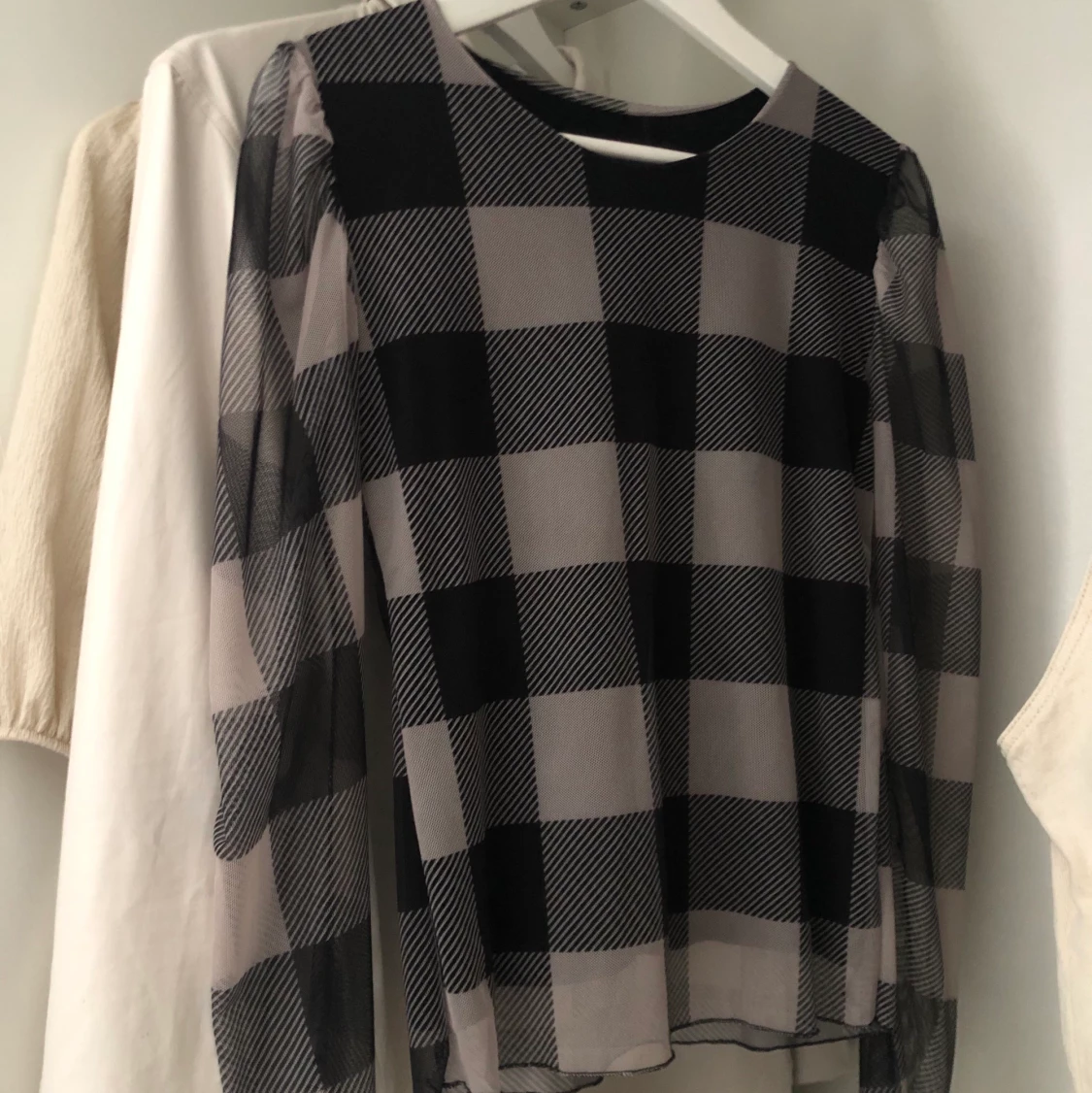 Beige/svart rutig långärmad