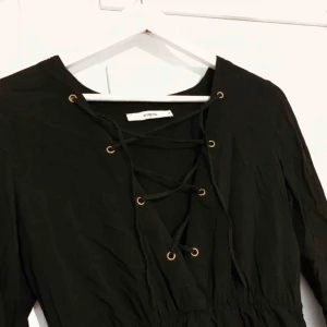  - Super snygg och skön byxdress, men tyvärr för liten för mig så därför säljer jag den!  Finns i Trollhättan men kan också fraktas 🌼