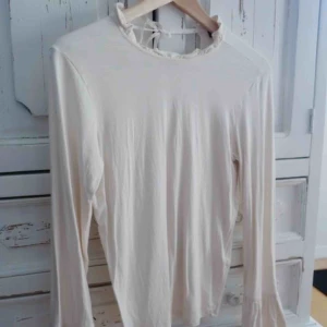  - Blus från forever21 